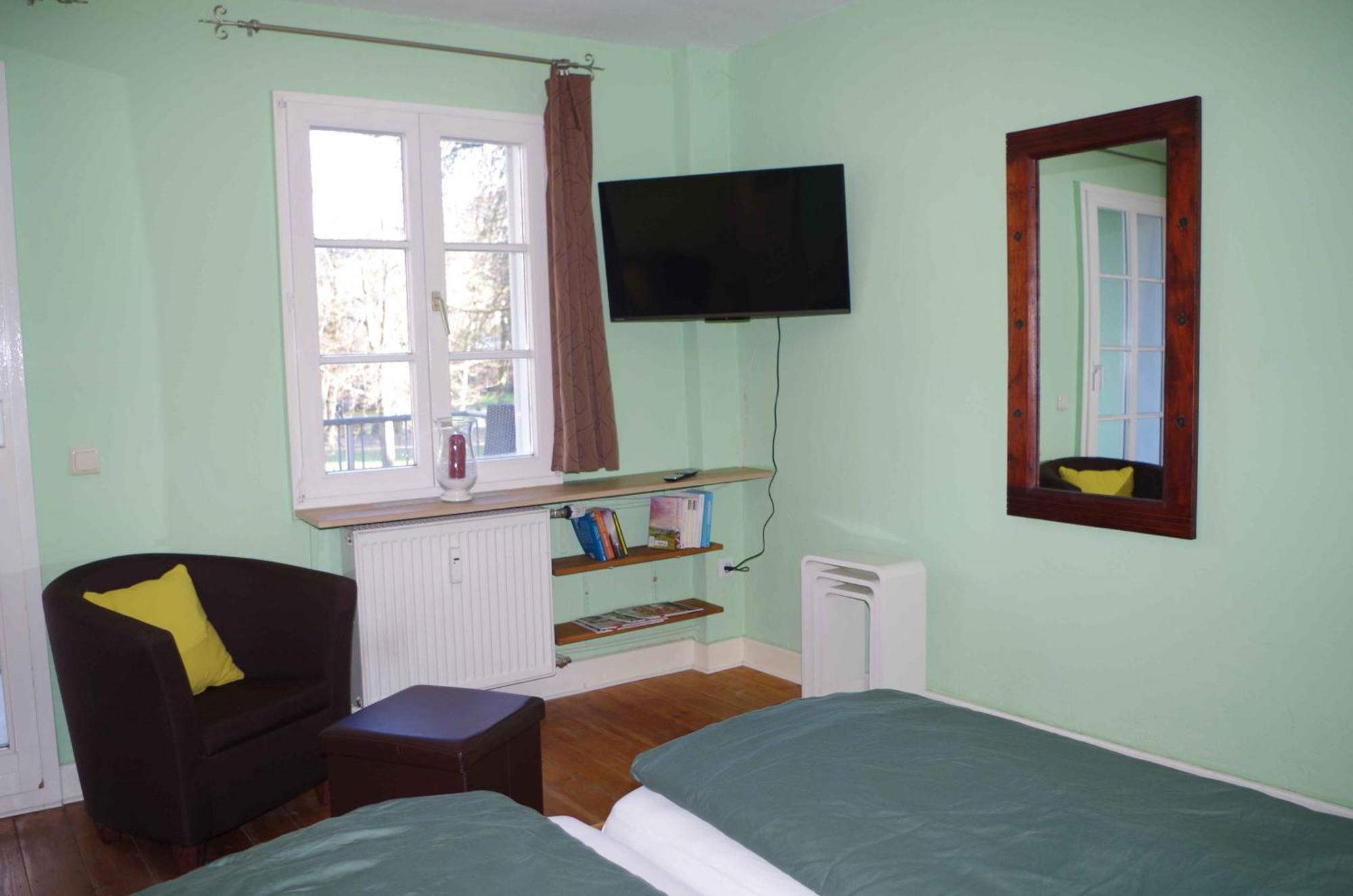Ferien-Wohnung Am Menzer-Park Неккарґемюнд Екстер'єр фото